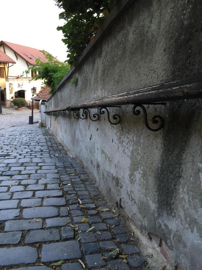 Forst-Haz Apartman Eger Bagian luar foto