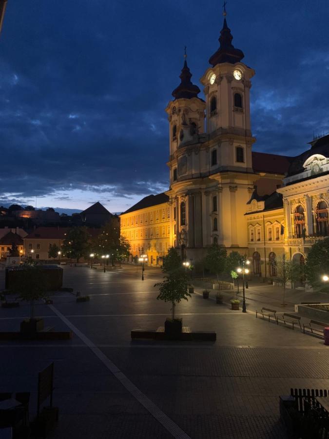 Forst-Haz Apartman Eger Bagian luar foto